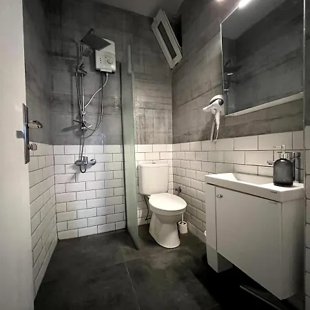 In A Complex With A Pool And A Great Location アパート *